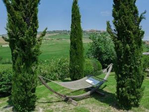 Villa Pienza, Val DOrcia Luxury Accommodation with Pool and AC for 12 Persons