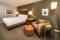Hilton Washington DC/Rockville Hotel & Executive Meeting Center Отели рядом с достопримечательностью «Парк Слиго Авеню Нейборхуд»