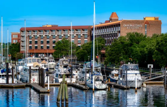 紐伯恩希爾頓逸林酒店