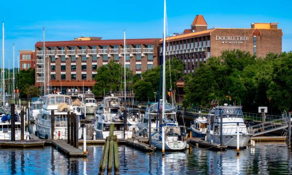 DoubleTree by Hilton Hotel New Bern Riverfront
