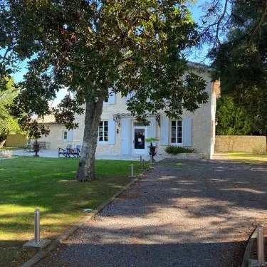 拉卡拉維利城堡酒店