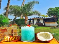 Cozy home with terrace and access to swimming pool!