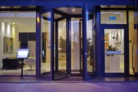 DoubleTree by Hilton Girona Hotels near Parc Científic i Tecnològic de la Universitat de Girona