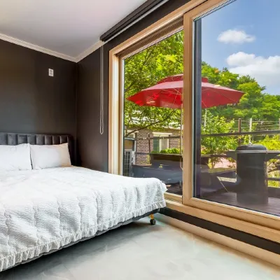 Gangneung Moan Pension (★Near Gyeongpodae, Gangmun Beach, Gyeongpo Sea) 江陵スピードスケート競技場周辺のホテル