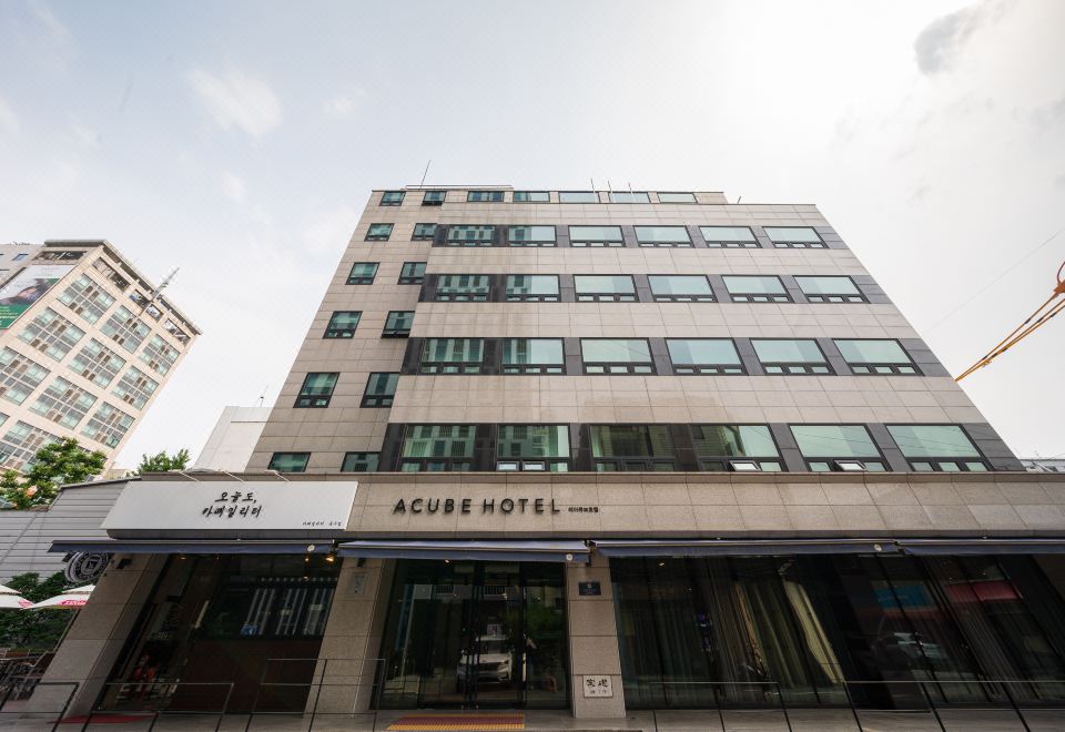 에이큐브호텔 모던한 인테리어 이미지