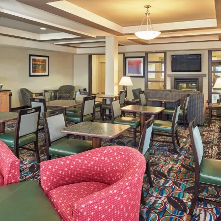 Holiday Inn Express & Suites EL PASO AIRPORT by IHG