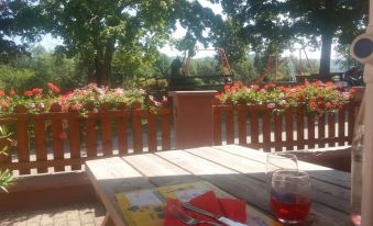 Auberge le Petit Haut - Housity