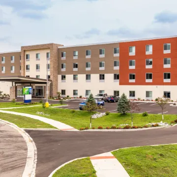 Holiday Inn Express & Suites ELKHART NORTH by IHG