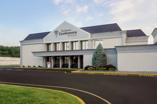 Holiday Inn EAST WINDSOR - CRANBURY AREA by IHG - bar