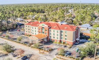 Holiday Inn Express & Suites Gulf Shores