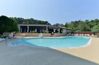 Holiday Inn WASHINGTON D.C.-GREENBELT MD by IHG - Pools