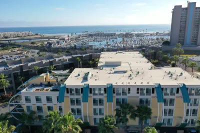 Holiday Inn Oceanside Camp Pendleton Area Hotels near Oceanside Pier Amphitheater