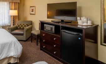 Holiday Inn Express & Suites Charleston-Kanawha City