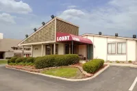 Travelodge by Wyndham Monroe Hotels near Jeff's Bait & Tackle