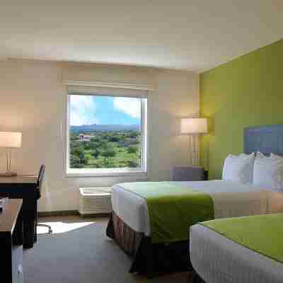 Holiday Inn Express Managua Rooms