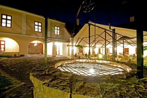 Hotel Historia & Historante - 4-Star