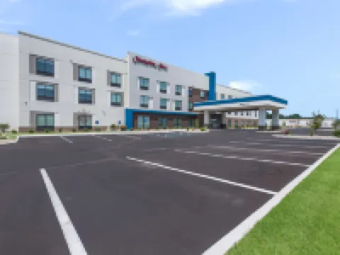 Niles的歡朋旅館 貝林縣酒店
