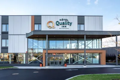 Quality Inn Hôtels à proximité de : Sibéria Spa