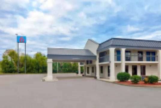 阿拉巴馬斯科茨博羅 - 72 號高速公路 6 號汽車旅館 住宿飯店