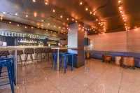 Quality Inn & Suites Montebello - Los Angeles - Bar