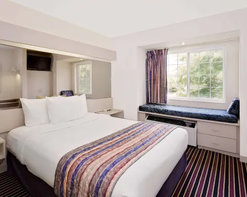 Microtel Inn & Suites by Wyndham Madison East Ξενοδοχεία στην πόλη Madison