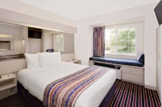 Microtel Inn & Suites by Wyndham Madison East Các khách sạn ở 