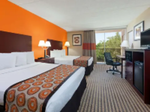 Howard Johnson by Wyndham Arlington Ballpark / Six Flags Hoteles en Arlington