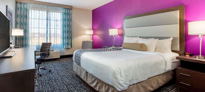La Quinta Inn & Suites by Wyndham Springfield IL Hotels in Springfield