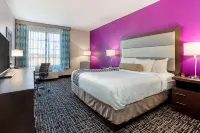 La Quinta Inn & Suites by Wyndham Springfield IL - 2-Star
