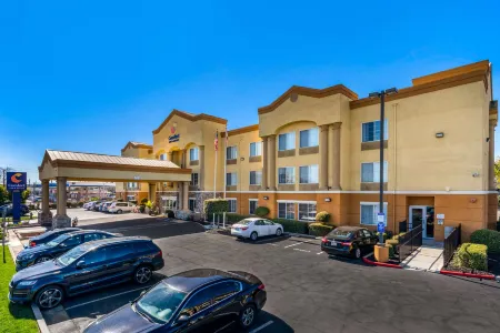 Comfort Inn & Suites Sacramento - University Area