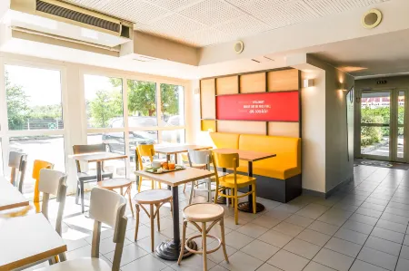 B&B HOTEL Troyes Barberey Отели в г. Барбере-Сен-Сюльпис