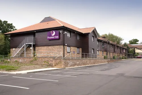 Premier Inn Chessington Hotels in Epsom