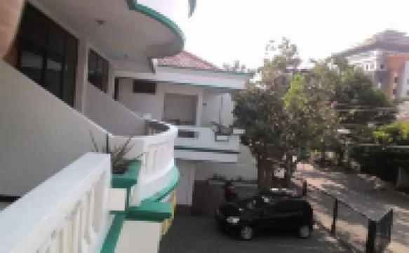 Henny Executive Homestay