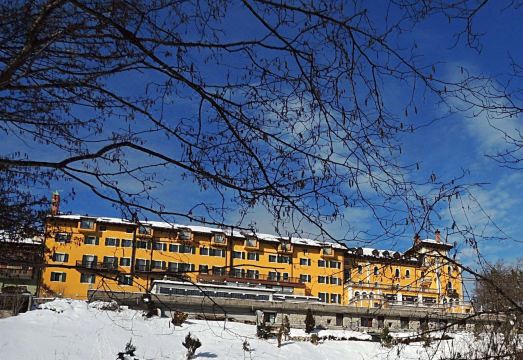 Grand Hotel Astoria - Housity