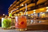 Aquarios Praia Hotel - ที่มีบาร์