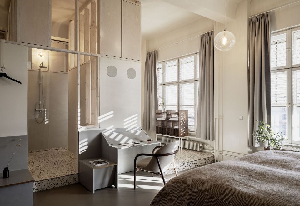 Hotel KreuzbergOver view