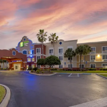 Holiday Inn Express & Suites THE VILLAGES by IHG