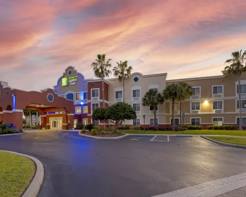 Holiday Inn Express & Suites THE VILLAGES by IHG Hotels in Lake County