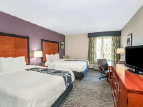 La Quinta Inn & Suites by Wyndham Knoxville North I-75 Hotels in Powell