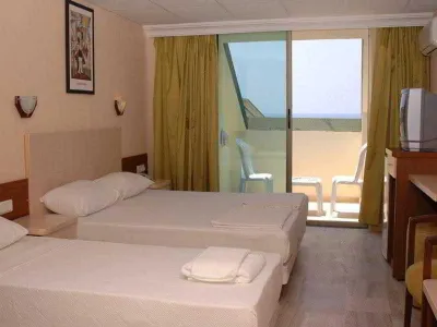 Bieno Club Svs Hotel Kargicak Mahallesi 호텔
