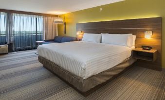 Holiday Inn Express Fullerton-Anaheim, an IHG Hotel