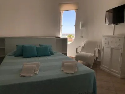 Borda d'Água, Praia da Oura