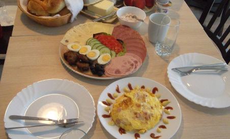 Hotel am Fluss - Housity