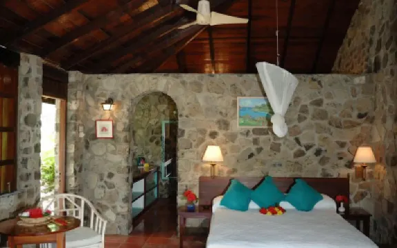 Frangipani Hotel Hotéis em 