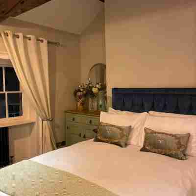 Remarkable 5-Bed House in Ross-on-Wye Rooms