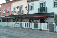 Naval Guest House & Bistrô Các khách sạn ở Vila do Conde