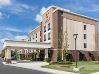 Comfort Inn & Suites at CrossPlex Village Hotels near Birmingham Crossplex