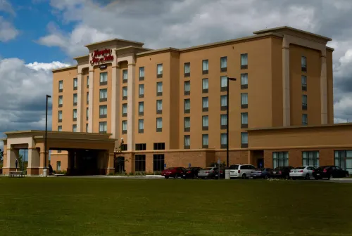 Hampton Inn & Suites by Hilton Brantford Conference Centre, on Hotels in Paris