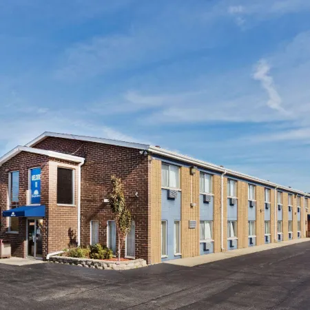 Days Inn by Wyndham Rockford I-90 Casino District