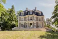 Château d'Avesnes - le Castelet Hotels in Forges-les-Eaux